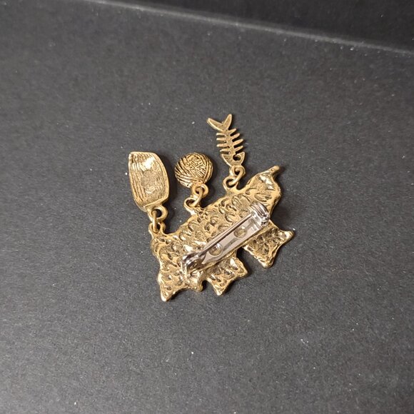 Cute Gold Tone 3 Kitten Dangle Brooch - Picture 9 of 9